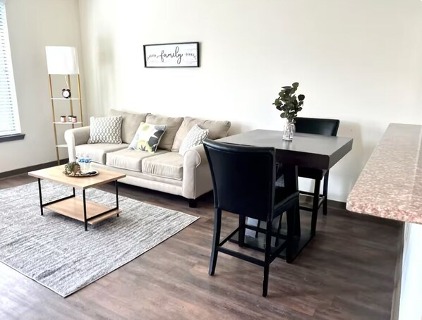 Smart TV - Atlantas Hearts in Midtown (Atlanta)