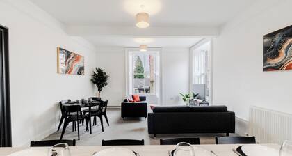 Spacious city center apartment