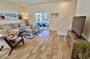TV - New Bethany Beach DE Luxury House in Bethany West: (Bethany Beach)
