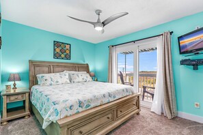 3 bedrooms, iron/ironing board, free WiFi, bed sheets - Beachfront Townhome with Amazing Gulf Views |Dog Friendly |Beach Access (Port St Joe)