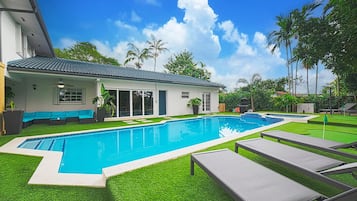 Beheizter Pool