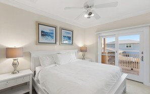 4 habitaciones, tabla de planchar con plancha, wifi y ropa de cama
