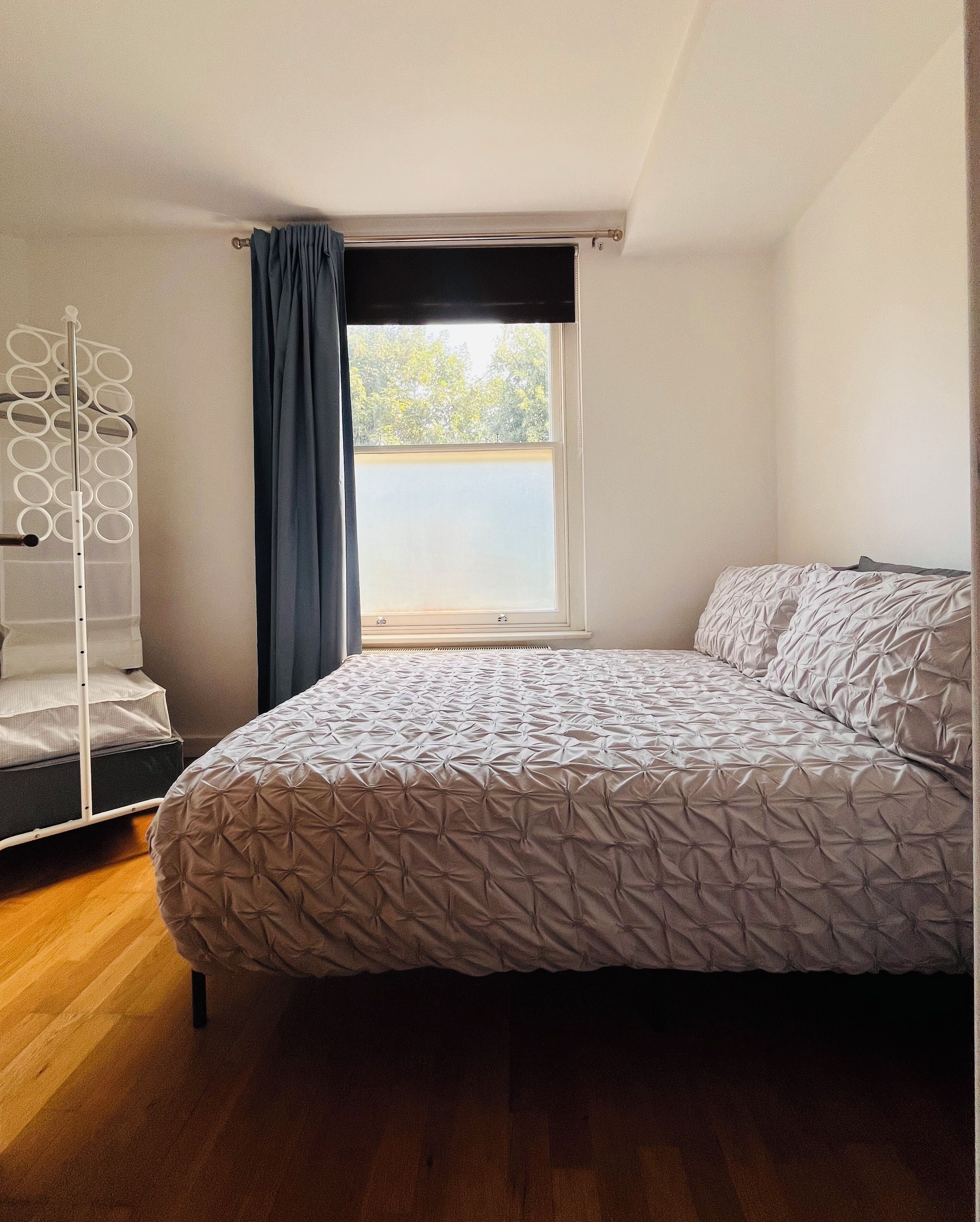 1 soverom, strykejern/-brett, wi-fi (inkludert) og sengetøy