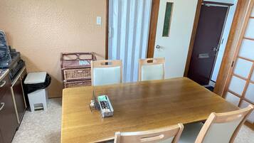 Family Apartment, Lanai | Living area