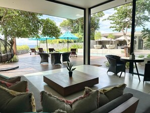 Lobby sitting area - Ziba Luxury Villa (tangalle)