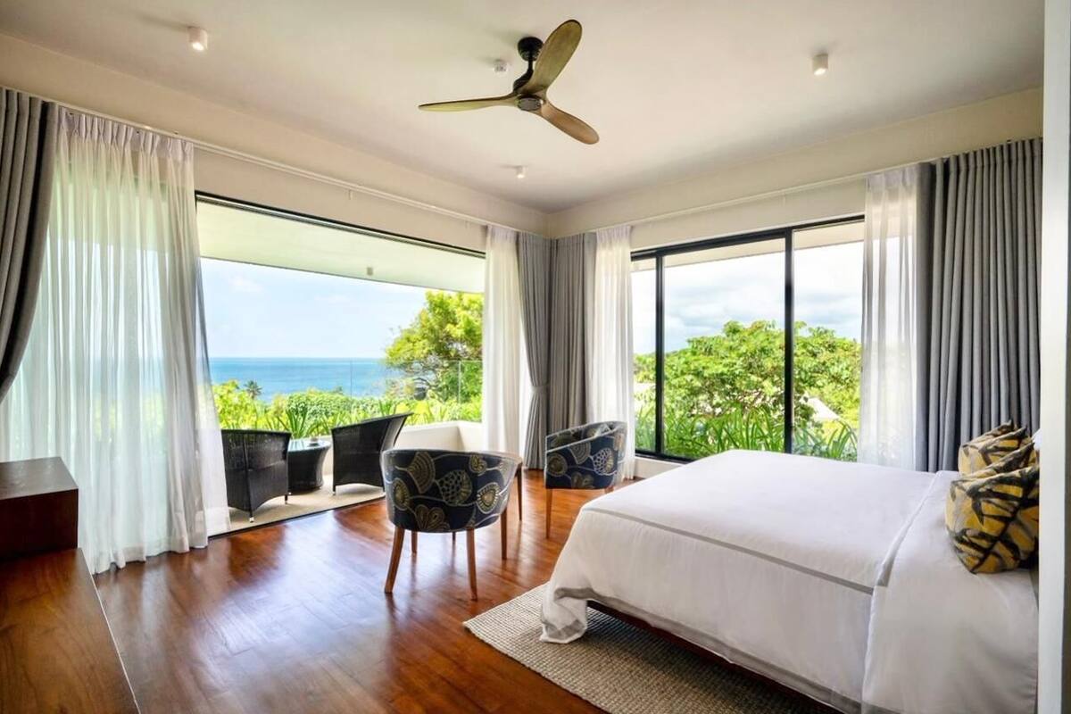 Superior Double Room, Balcony, Sea View | In-room safe, desk, laptop workspace, blackout curtains
