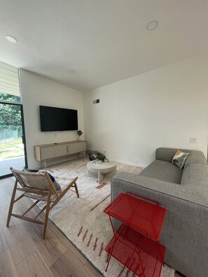 Living area - Stylish 4BR Mid-Century Oasis with Pool (Elk Grove)