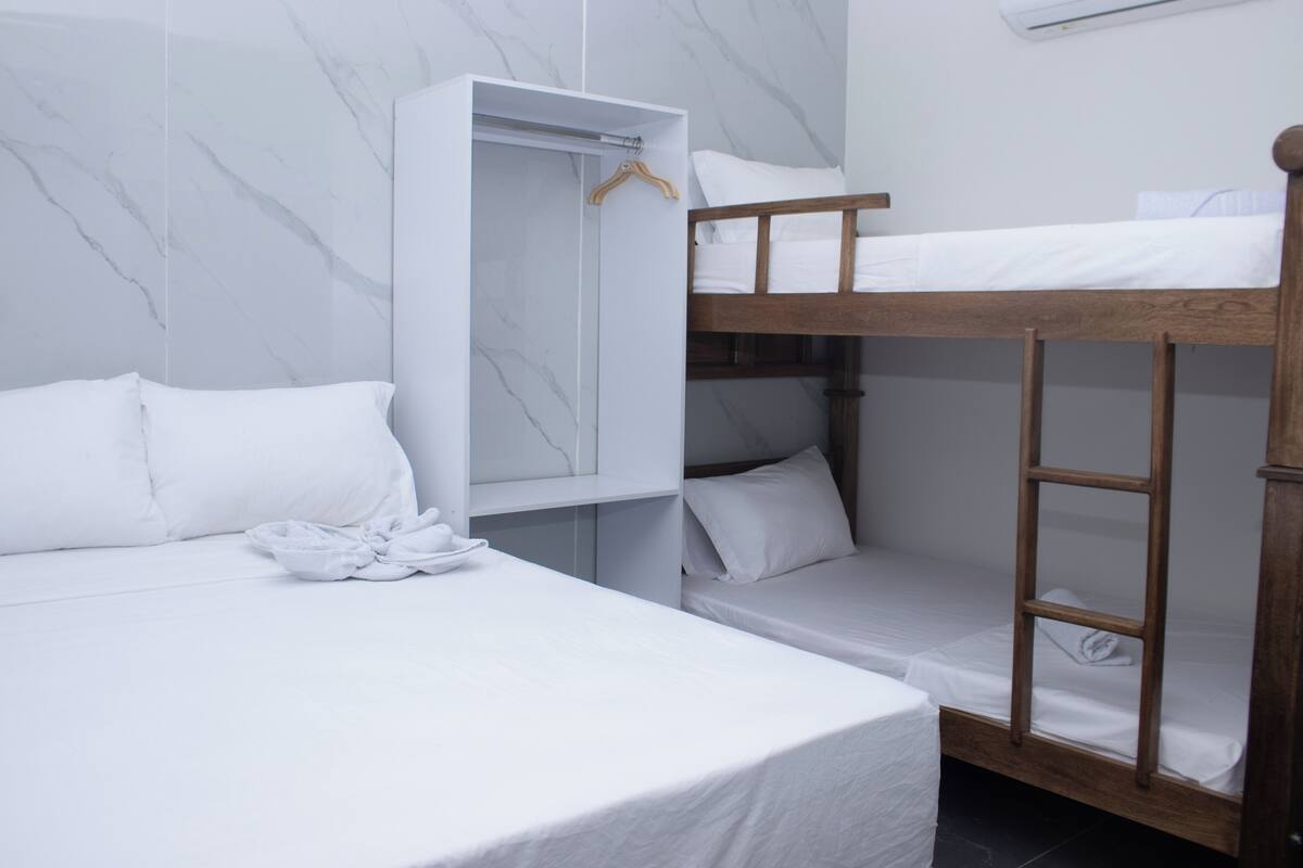 ห้องคอมฟอร์ทสำหรับสี่ท่าน | ห้องเก็บเสียง, Wi-Fi ฟรี