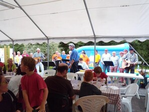 Outdoor dining - Camping 3 étoiles - Piscine  - ccafbc0 (Huelgoat)