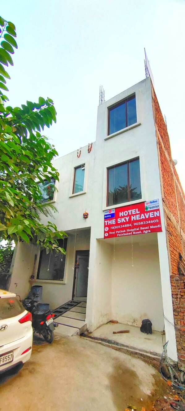 Front of property - The Sky Heaven  (Agra)