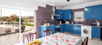 SILVERCOAST APARTMENTS TULIP+SWIMMING POOL