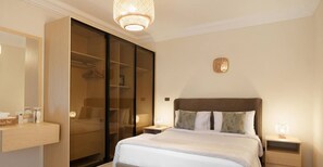 3 chambres, fer et planche à repasser, Wi-Fi, draps fournis