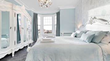 8 bedrooms, iron/ironing board, free WiFi, bed sheets