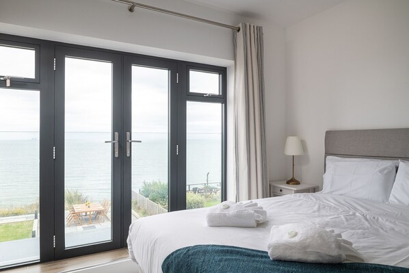 6 chambres, fer et planche à repasser, Wi-Fi gratuit, draps fournis