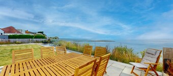 105 The Beach House - Six Bedroom Cottage, Sleeps 12