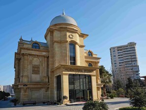 Front of property - The Central Point Hotel Baku (Baku)