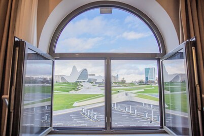 中央点酒店巴库