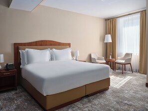 Junior-Suite, Parkblick | Schreibtisch, kostenlose Babybetten, kostenloses WLAN, Bettwäsche