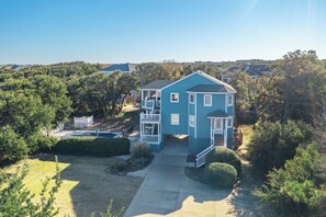 Exterior - Beautifully updated Duck beach house just a short walk to the ocean! (Duck)