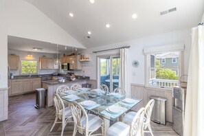 Dining - Updated oceanside Duck beach house with a pool and hot tub by Sun Realty (Duck)