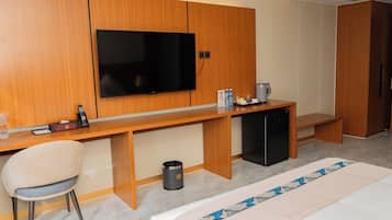 Phòng đơn Deluxe, ban công, quang cảnh thành phố | Két bảo mật tại phòng, màn/rèm cản sáng, phòng cách âm