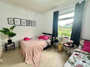 2 Schlafzimmer, Bügeleisen/Bügelbrett, WLAN, Bettwäsche