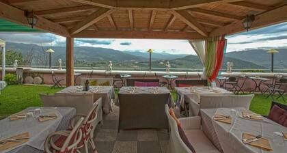 The Castle: Medieval Apartment in Montecatini Alto, between Florence and Pisa