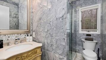 Cabin, Private Bathroom (Blackwood Chalet) | Bathroom