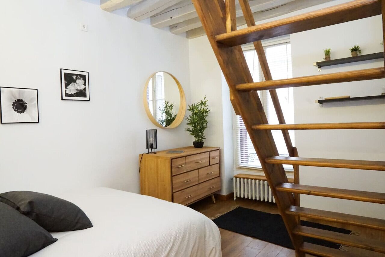 3 slaapkamers, een strijkplank/strijkijzer, gratis wifi, beddengoed