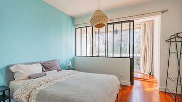 2 chambres, fer et planche à repasser, lit parapluie, Wi-Fi