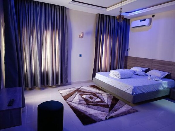 Deluxe Apartment, Balcony, City View