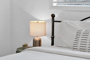 2 bedrooms, desk, iron/ironing board, free WiFi