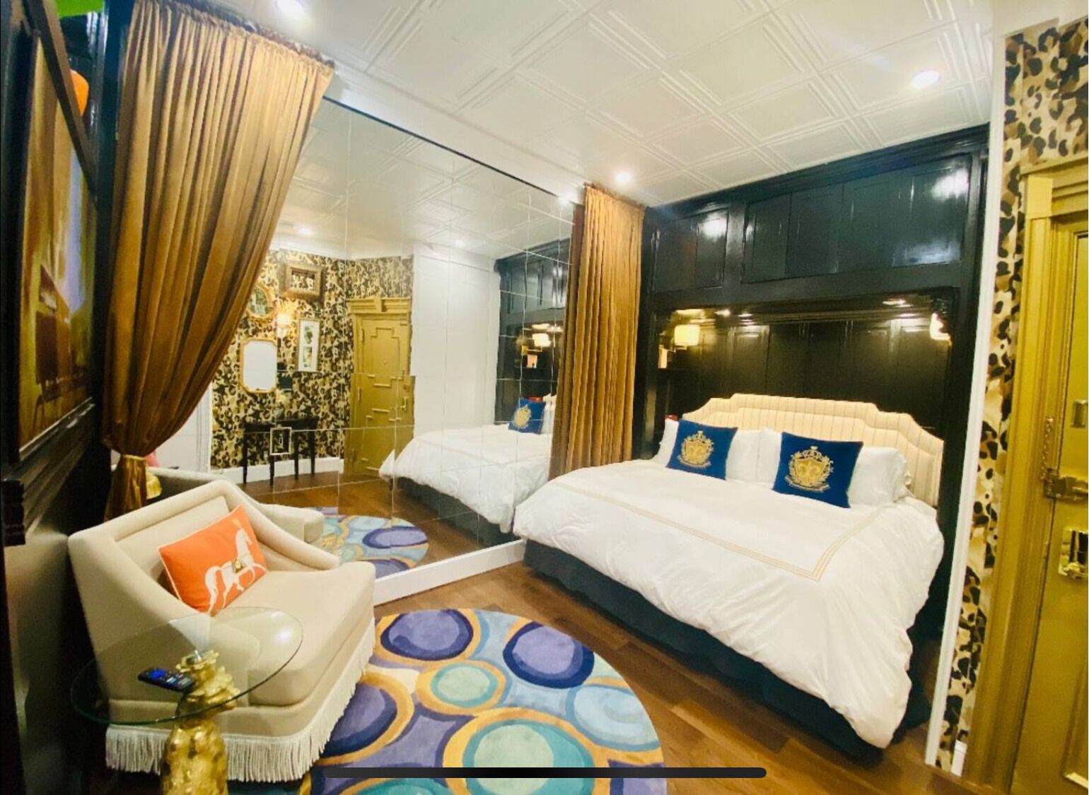 1 chambre, fer et planche à repasser, Wi-Fi, draps fournis