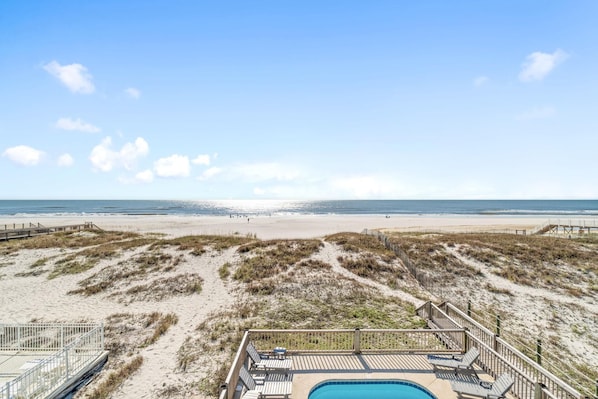 House, Multiple Beds (HypNautic East) | Beach