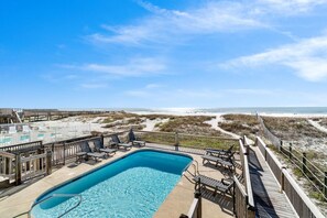 独立别墅, 多张床 (HypNautic West) | 泳池 | 室外游泳池