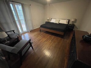 4 soverom, strykejern/-brett, wi-fi og sengetøy