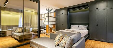 Ferros/tábuas de passar roupa, acesso à internet, roupa de cama