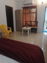 デラックス ダブルルーム | デスク、ノートパソコン用作業スペース、WiFi (無料)