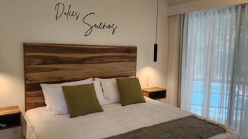 Standard Double Room, Garden View | In-room safe, laptop workspace, blackout drapes, iron/ironing board