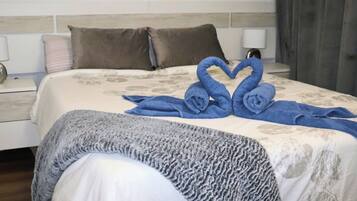 2 slaapkamers, een strijkplank/strijkijzer, wifi, beddengoed