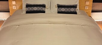 Luxury private camp in Oman Bidiyah wahiba sand