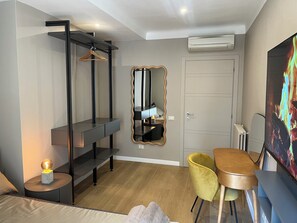 3 habitaciones, tabla de planchar con plancha y wifi gratis 