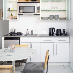 Fridge, microwave - Beautiful 2 beds Apt in Midtown NYC #301 (New York)