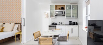 Beautiful 2 beds Apt in Midtown NYC #401