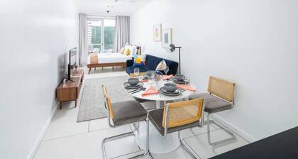 Chic Midtown Studio with Patio #203
