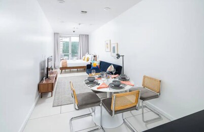 Chic Midtown Studio with Patio #203