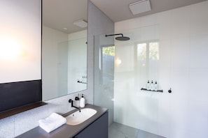 Hair dryer, towels