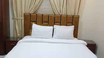 Deluxe-Doppelzimmer | Schallisolierte Zimmer, Bügeleisen/Bügelbrett, kostenloses WLAN
