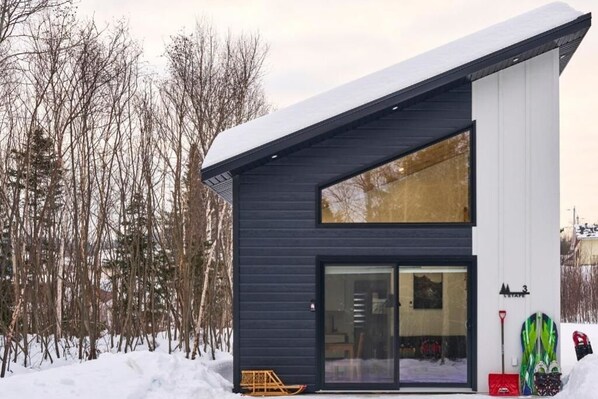 Exterior - Attic accommodation 2 0: 2-bedroom chalet (Notre-Dame-des-Monts)