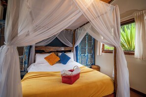 1 bedroom, WiFi, bed sheets - Romantic chalet with double bathtub in Brumadinho 30 minutes from BH. Pet friendly (Brumadinho)